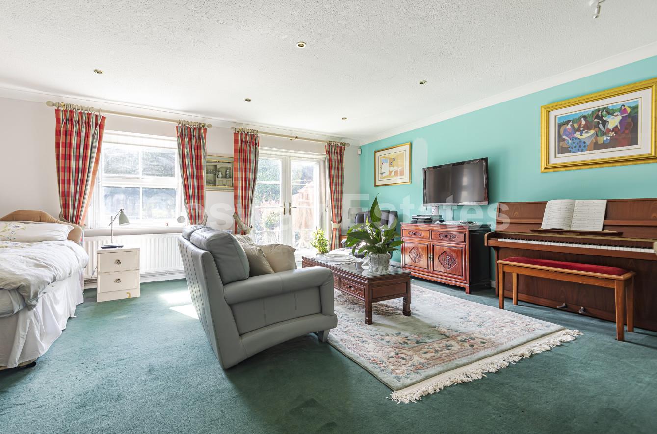 Newcombe Park, Mill Hill